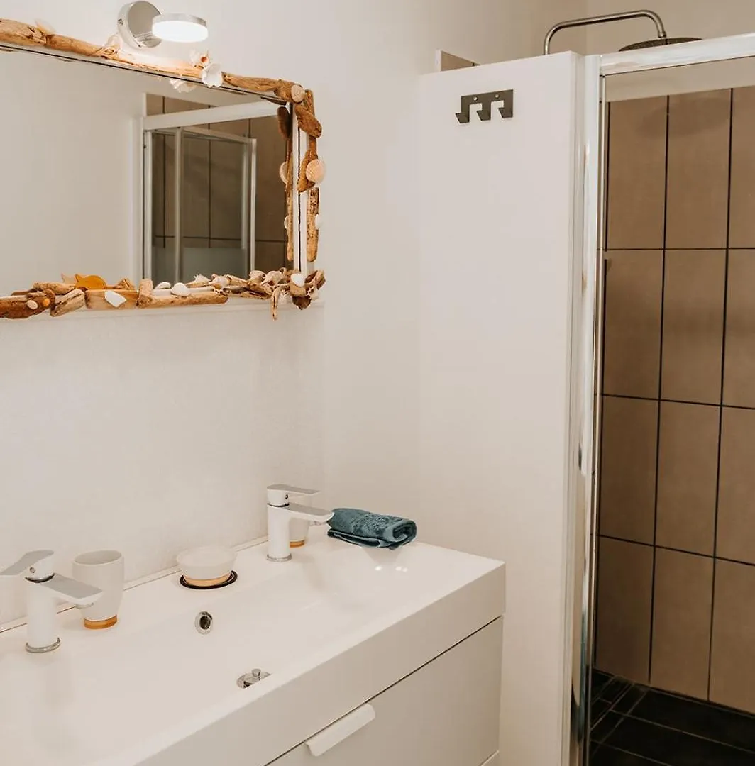 La Villa Des Dunes, 100 M De La Mer, Spa, Sauna Ploudalmezeau 0*,  France